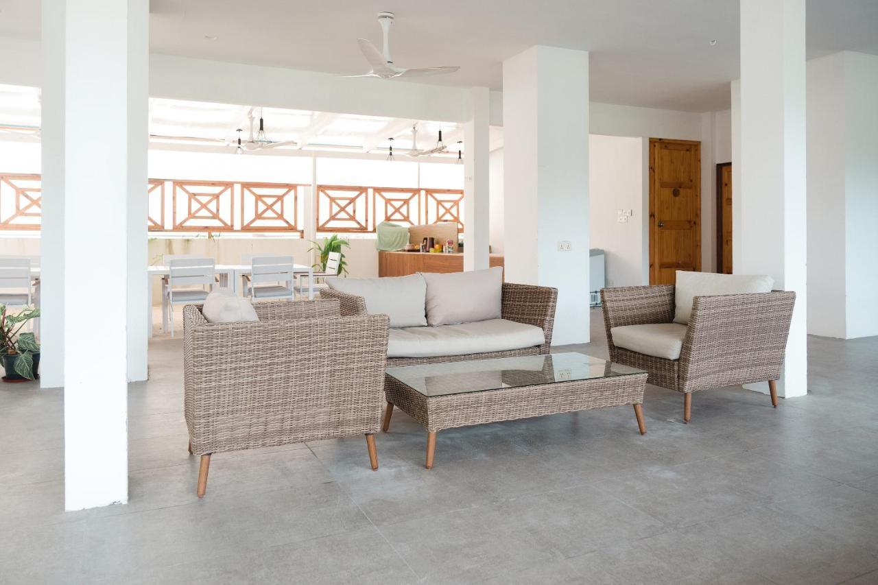Sunrise By White Sand Dhigurah Dhigurah  Exterior photo
