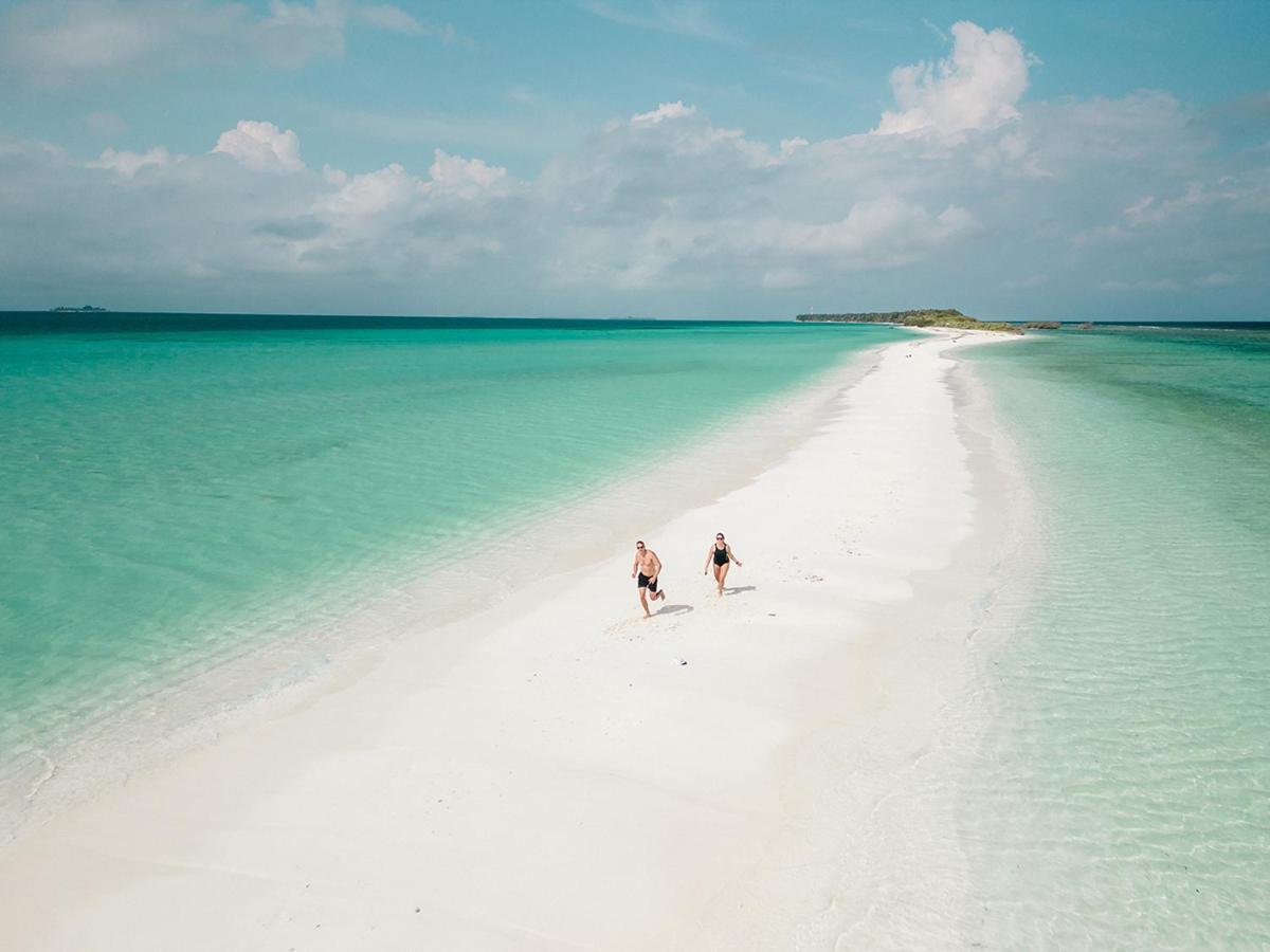 Sunrise By White Sand Dhigurah Dhigurah  Exterior photo