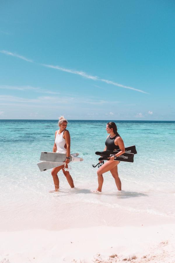 Sunrise By White Sand Dhigurah Dhigurah  Exterior photo